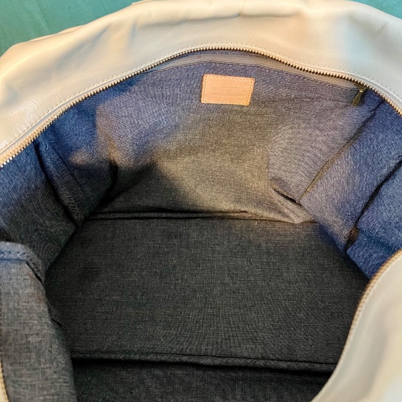 Clare V Claude - Picture 11 of 11